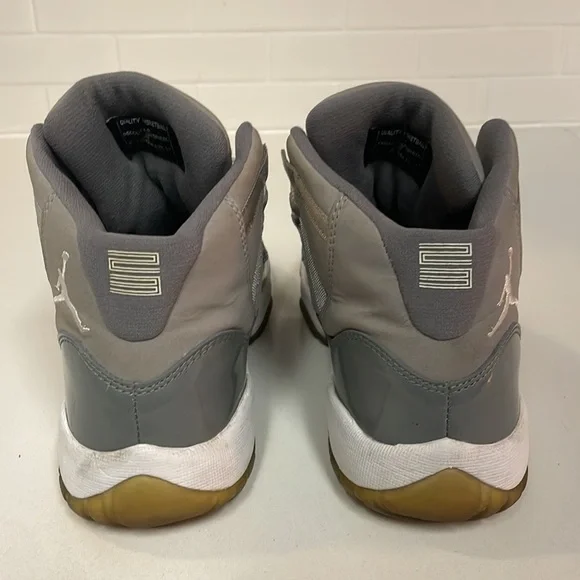 2010 Air Jordan 11 Retro 'Cool Grey' - Picture 2 of 6